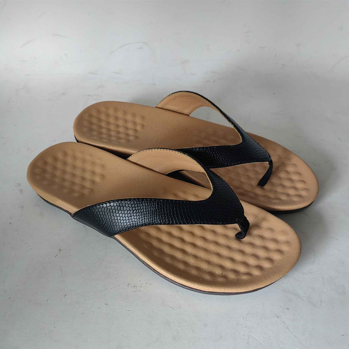 Women's Herringbone Flat Sandals with Toe Strap | District Hurd Limited